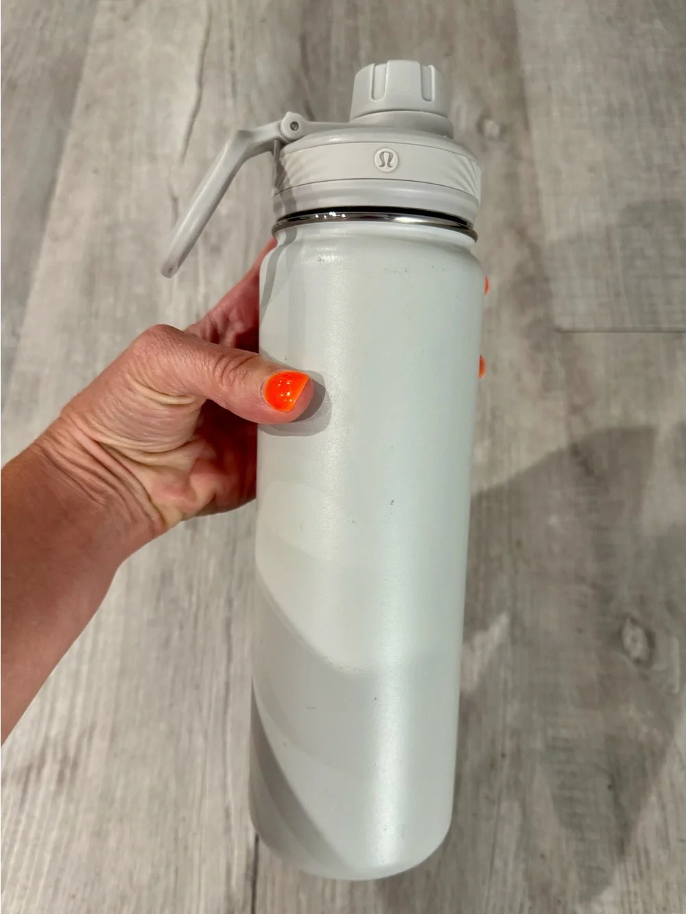 Lululemon“Back to Life” Light Gray Stainless Water Bottle